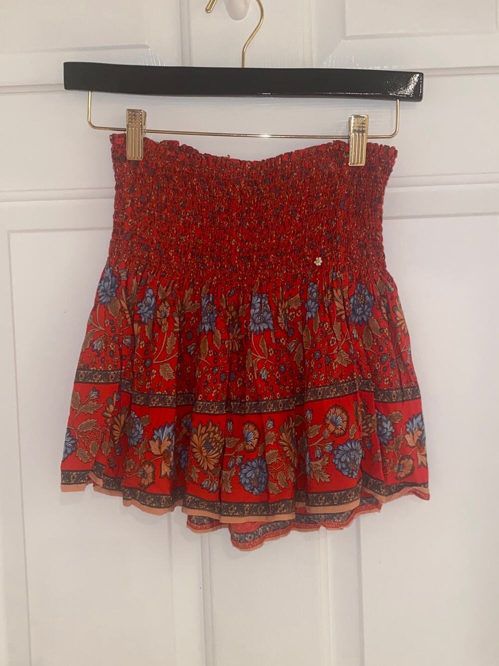 Natural Life Flowy Shorts Smocked Waist Colorful Floral Red Size Small